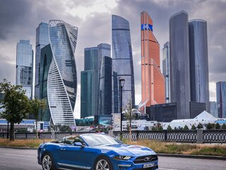 2020 Ford Mustang VI Рестайлинг, синий, 4450000 рублей, вид 1