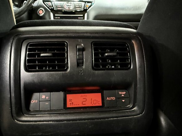 2016 Nissan Pathfinder IV, коричневый, 1649777 рублей - вид 20