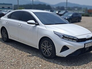 2023 Kia K3 II Рестайлинг, чёрный, 1360000 рублей, вид 1