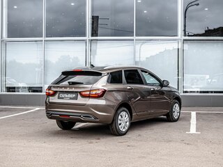 2026 Lada (ВАЗ) Vesta SW I Рестайлинг (NG), коричневый, 1885000 рублей, вид 2