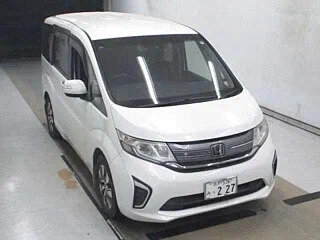 2017 Honda Stepwgn Spada V, белый, 1220000 рублей, вид 1