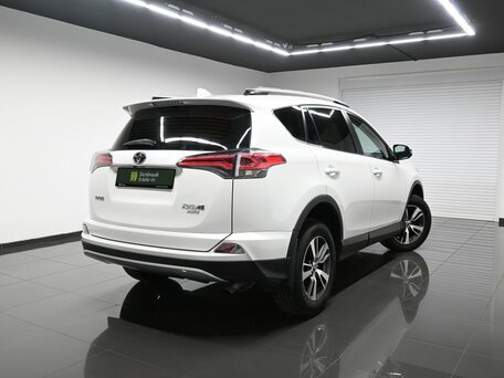 2018 Toyota RAV4 IV (XA40) Рестайлинг, белый, 2295000 рублей, вид 2