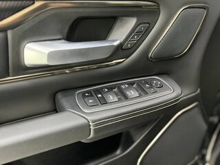 2023 Ram 1500 Quad Cab eTorque V, чёрный, 7250000 рублей, вид 5