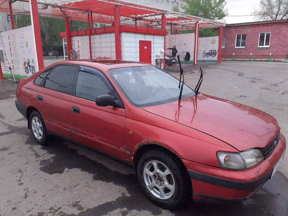 Toyota Carina e Liftback