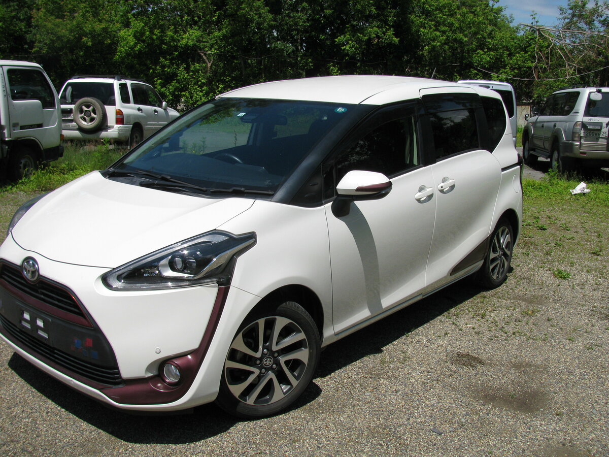 Toyota Сиента 2016