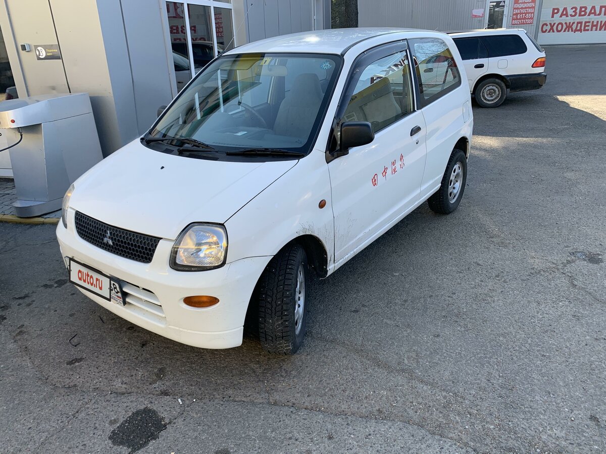 Mitsubishi Minica 2000