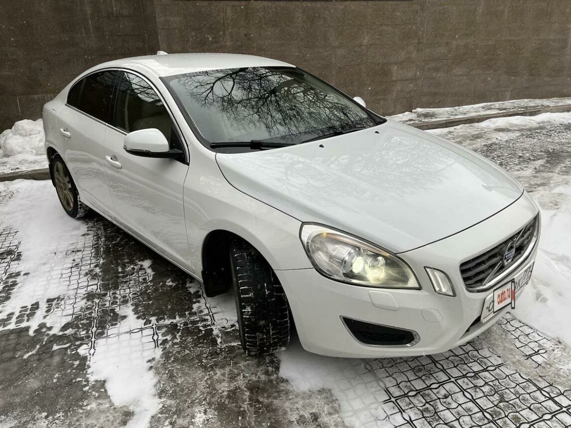 Купить б/у Volvo S60 II 2.5 AT (249 л.с.) бензин автомат в Домодедово ...
