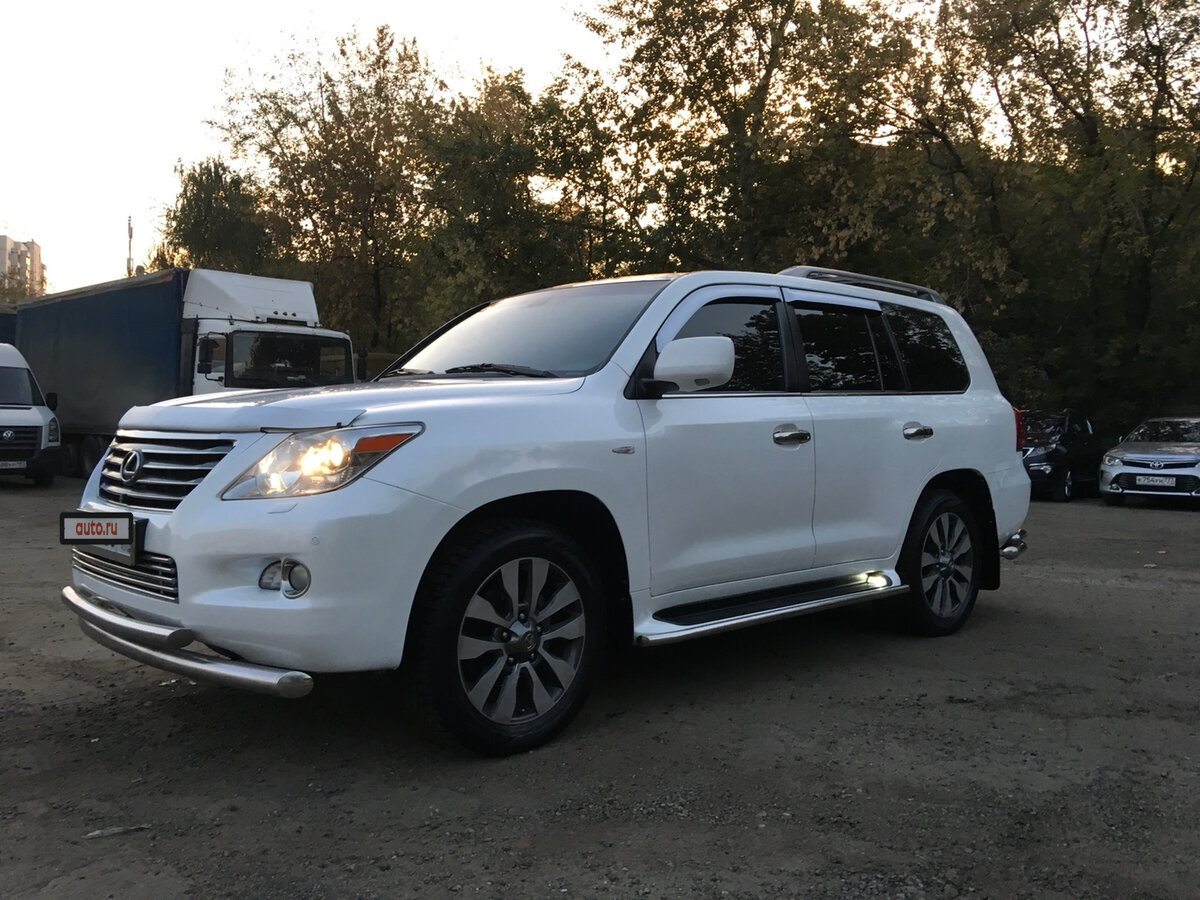Как выглядит белый лексус Купить б/у Lexus LX III 570 5.7 AT (367 л.с.) 4WD бензин автомат в Москве: белый