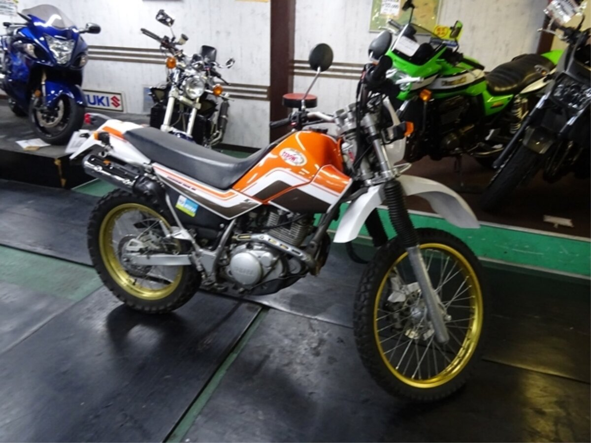 Yamaha XT225 Serow.