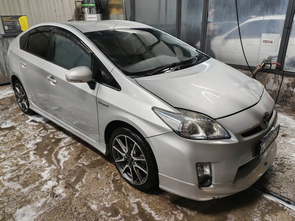 2009 Toyota Prius III (XW30), серый, 1200000 рублей - вид 2