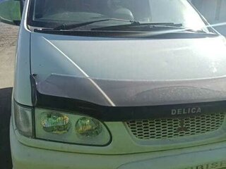 1998 Mitsubishi Delica IV, белый, 400000 рублей, вид 1