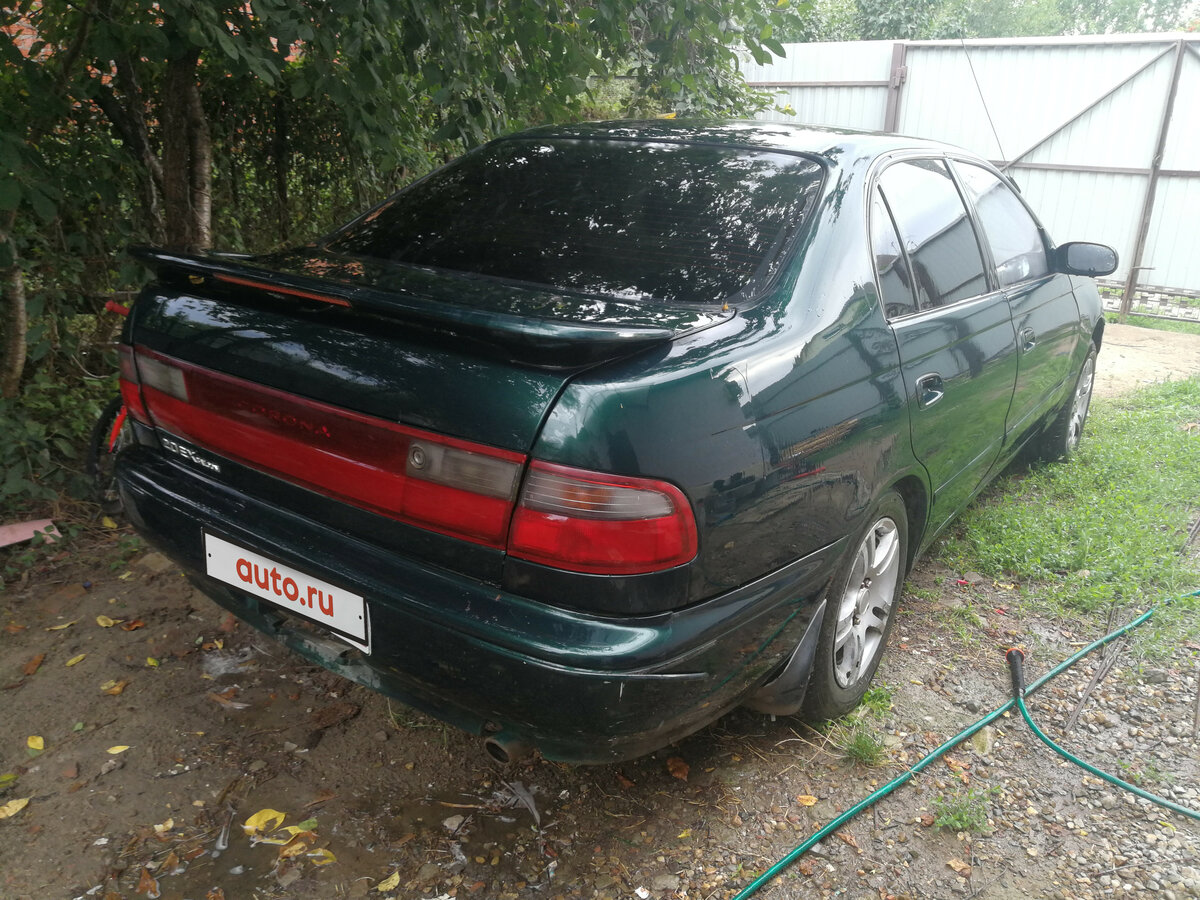 Toyota Corona бочка темно зеленая