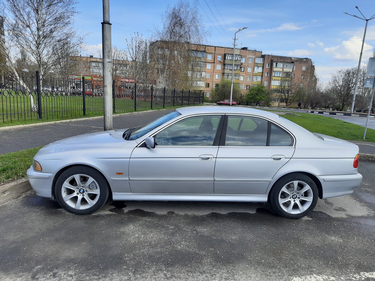 Купить б/у BMW 5 серии IV (E39) Рестайлинг 525i 2.5 MT