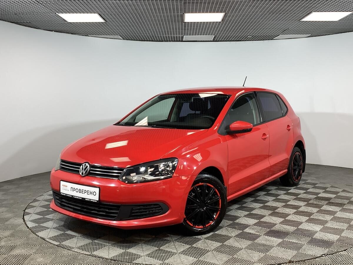 Купить б/у Volkswagen Polo V 1.4 AMT (85 л.с.) бензин робот в Москве