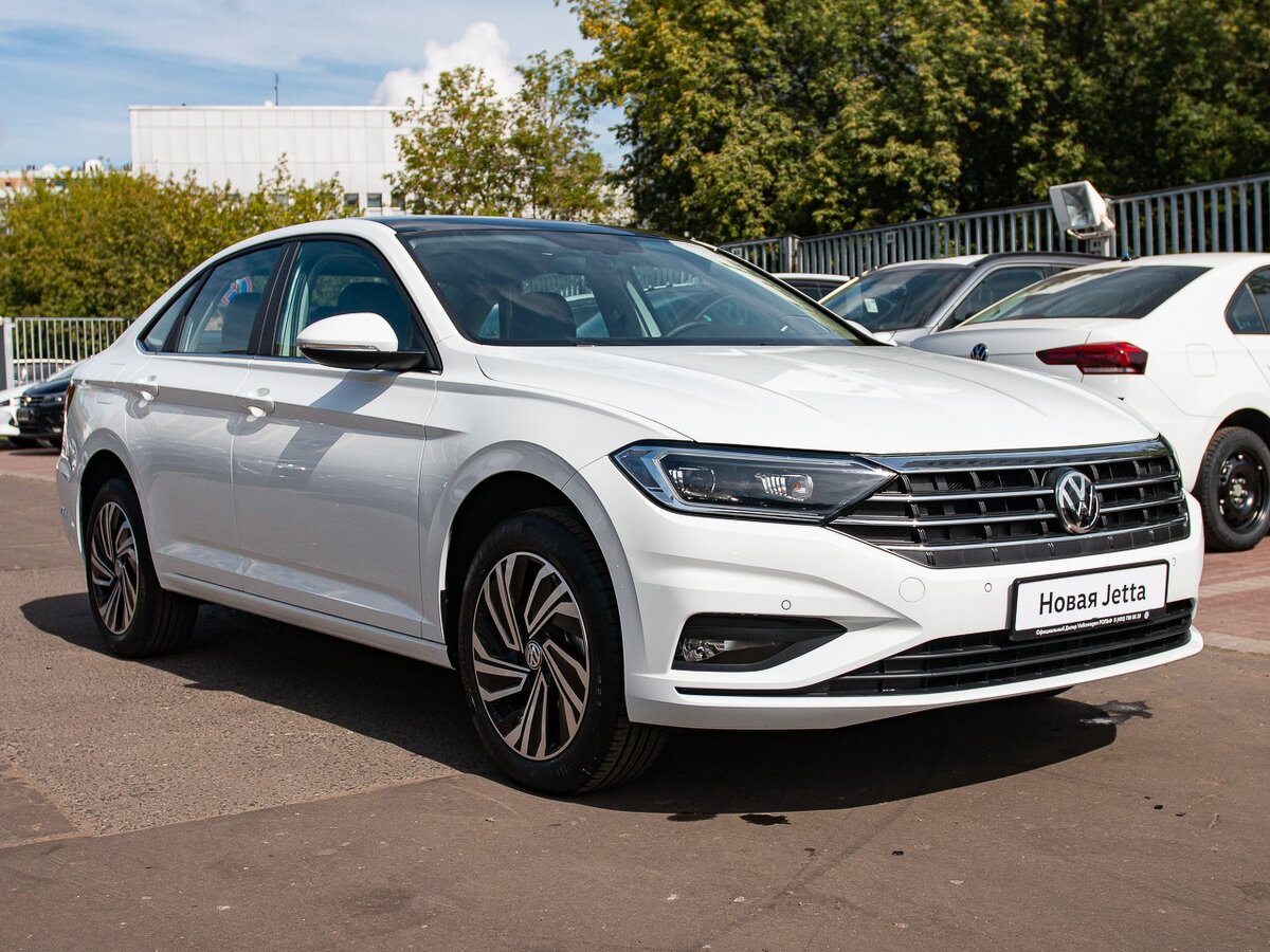 Белый volkswagen jetta