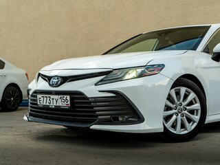 2020 Toyota Camry US Market VIII (XV70) Рестайлинг, белый, 1979000 рублей, вид 2