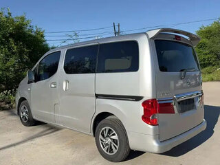 2018 Nissan NV200, серебристый, 1390222 рублей, вид 4