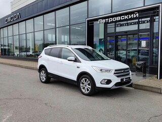 2019 Ford Kuga II Рестайлинг, белый, 1650000 рублей, вид 1
