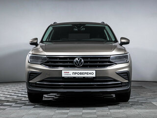 2021 Volkswagen Tiguan II Рестайлинг, коричневый, 2550000 рублей, вид 2
