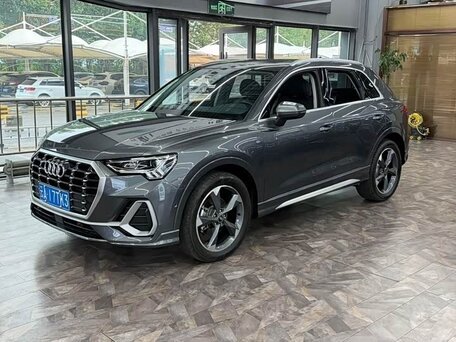 2022 Audi Q3 35 TFSI II (F3), серый, 2440000 рублей, вид 1