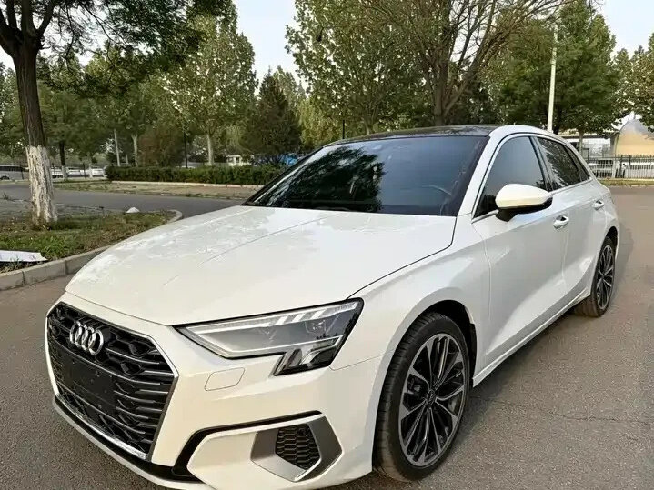 Audi A3 Sportback 35 TFSI IV (8Y)