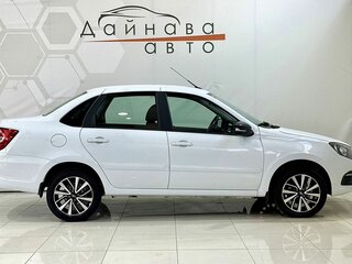 2026 Lada (ВАЗ) Granta I Рестайлинг, белый, 1290000 рублей, вид 4