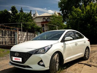 2017 Hyundai Solaris II, белый, 999000 рублей, вид 1