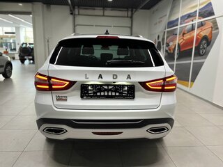 2025 Lada (ВАЗ) Vesta SW Cross I Рестайлинг (NG), белый, 2241000 рублей, вид 4