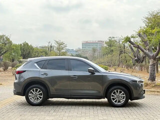 2025 Mazda CX-5 II Рестайлинг, серый, 1850000 рублей, вид 5