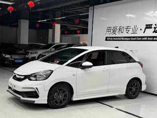 2022 Honda Fit IV Рестайлинг, белый, 882000 рублей, вид 1