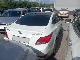 2015 Hyundai Solaris I Рестайлинг, белый, 744000 рублей, вид 3