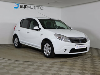 2013 Renault Sandero I, белый, 839990 рублей, вид 3