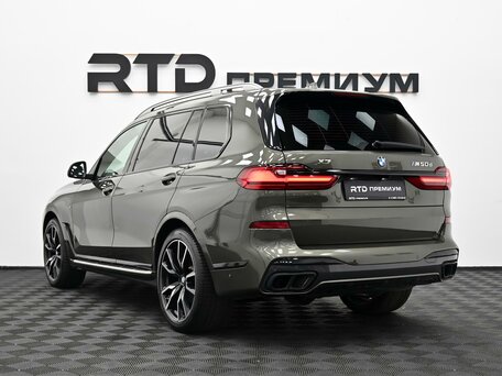 2022 BMW X7 40d I (G07), коричневый, 9290000 рублей, вид 4