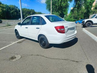 2026 Lada (ВАЗ) Granta I Рестайлинг, белый, 835000 рублей, вид 4