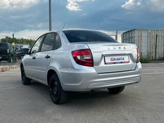 2026 Lada (ВАЗ) Granta I Рестайлинг, серебристый, 891900 рублей, вид 3