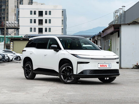 2026 Toyota bZ3X 58.3 kWh, белый, 2349000 рублей, вид 3