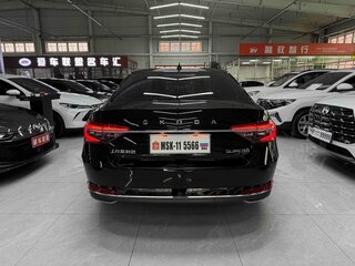 2022 Skoda Superb III Рестайлинг, чёрный, 1890000 рублей, вид 5