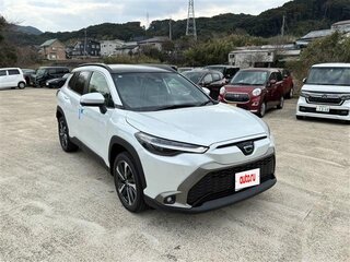 2022 Toyota Corolla Cross I, белый, 2100000 рублей, вид 2