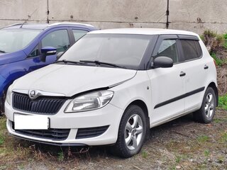 2013 Skoda Fabia II Рестайлинг, белый, 360000 рублей, вид 1