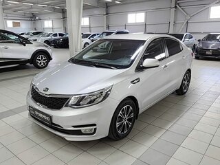 2015 Kia Rio 6-speed III, серебристый, 899000 рублей, вид 1