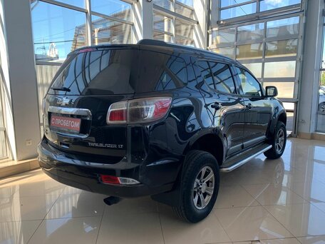 2014 Chevrolet TrailBlazer II, чёрный, 1349000 рублей, вид 4