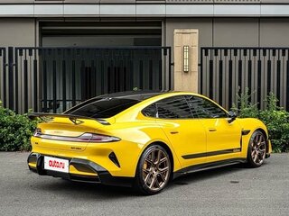 2025 Xiaomi SU7 Ultra I, жёлтый, 9610000 рублей, вид 4