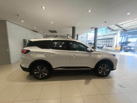 2025 Chery Tiggo 7L I, белый, 2735000 рублей, вид 5