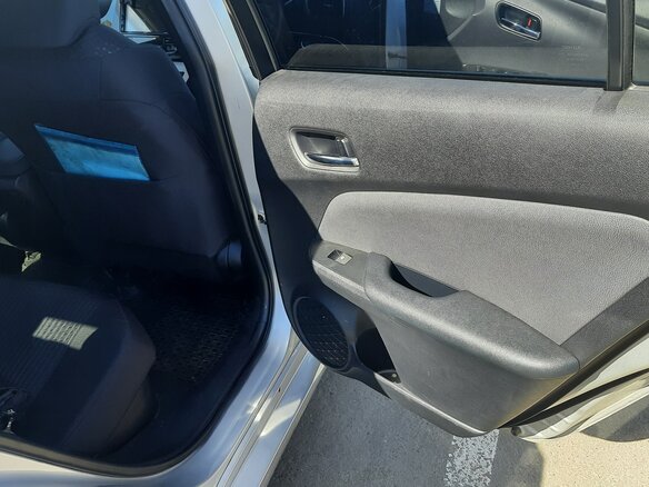 2016 Toyota Prius IV (XW50), серый, 1600000 рублей - вид 18