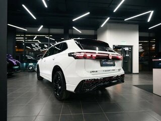 2026 Volkswagen Tiguan L Pro III (China Market), белый, 4650000 рублей, вид 5