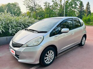 2011 Honda Fit II, серебристый, 1050000 рублей, вид 1