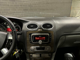 2008 Ford Focus II Рестайлинг, серый, 390000 рублей, вид 3