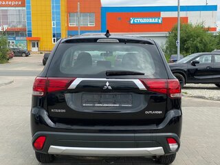 2018 Mitsubishi Outlander III Рестайлинг 2, чёрный, 1870000 рублей, вид 5
