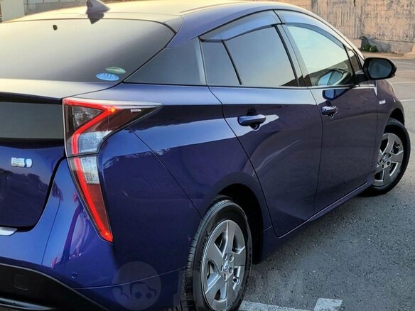 2016 Toyota Prius IV (XW50), синий, 1680000 рублей - вид 8