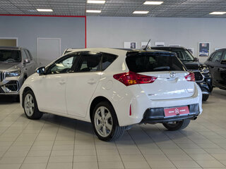 2013 Toyota Auris II, белый, 1265000 рублей, вид 5